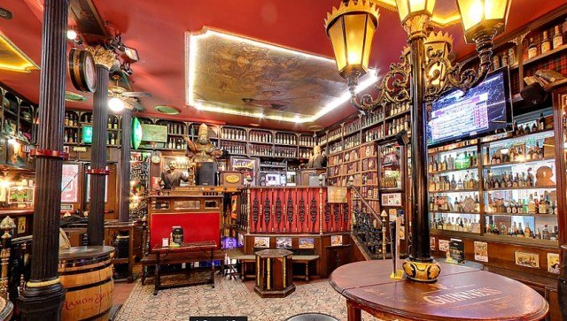 Actual aspecto de La fontana de Oro en Madrid. Señalada por Benito Pérez Galdós como lugar de reunión de una Sociedad Patriótica 